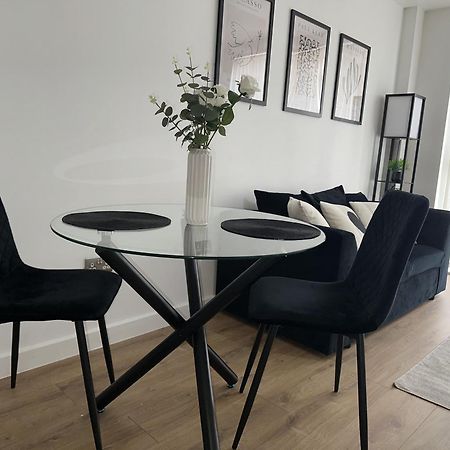 Luxury - Smart Tv - Fast Wifi - Near Utilitia Arena & Icc Appartement Birmingham Buitenkant foto